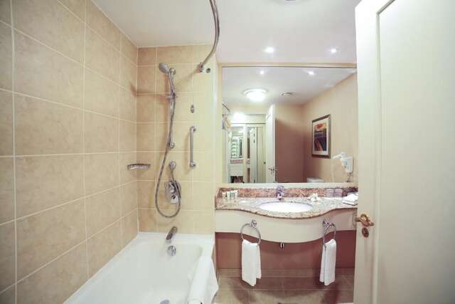 Отель Courtyard by Marriott Tbilisi Тбилиси-51